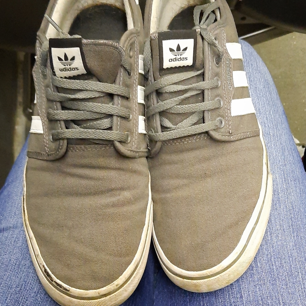 Worn once !!! Adidas men 11 1/2